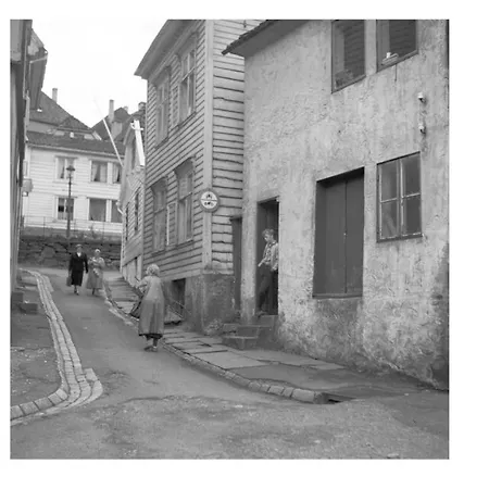 5min To Bryggen - Renovated - Budget Friendly ברגן